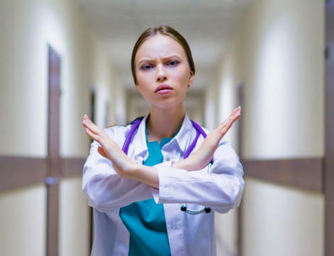Déserts médicaux : la colère des professionnels de santé contre le plan Bayrou