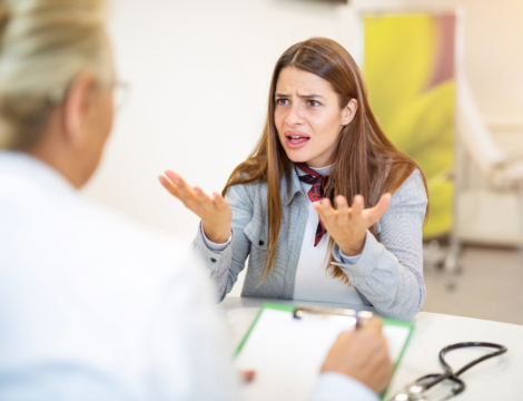 Indus en officine : les pharmaciens se mobilisent pour une jeune consœur