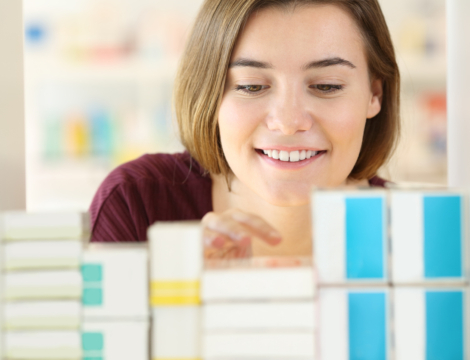 Délivrance de médicaments à une personne mineure : sous quelles conditions ?