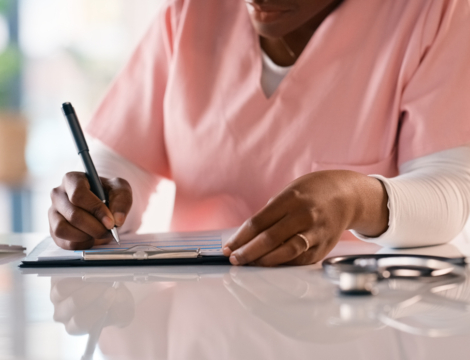 Les infirmiers en pratique avancée peuvent désormais initier des traitements