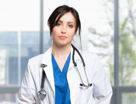 Régulation à l’installation des médecins : le Sénat défie la ligne coercitive de l’Assemblée