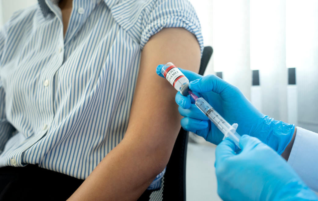 Covid-19 : la campagne de vaccination printanière joue les prolongations