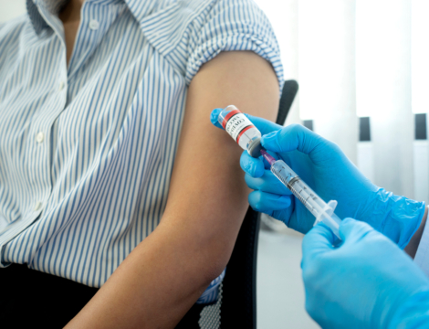 Covid-19 : la campagne de vaccination printanière joue les prolongations