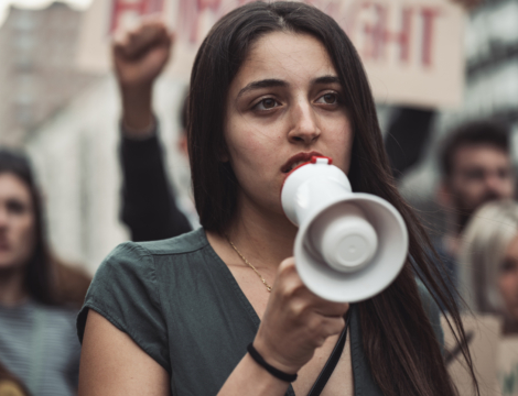 Ordonnances fictives, grève illimitée, retrait des CPTS : les pharmaciens déclarent la guerre au gouvernement