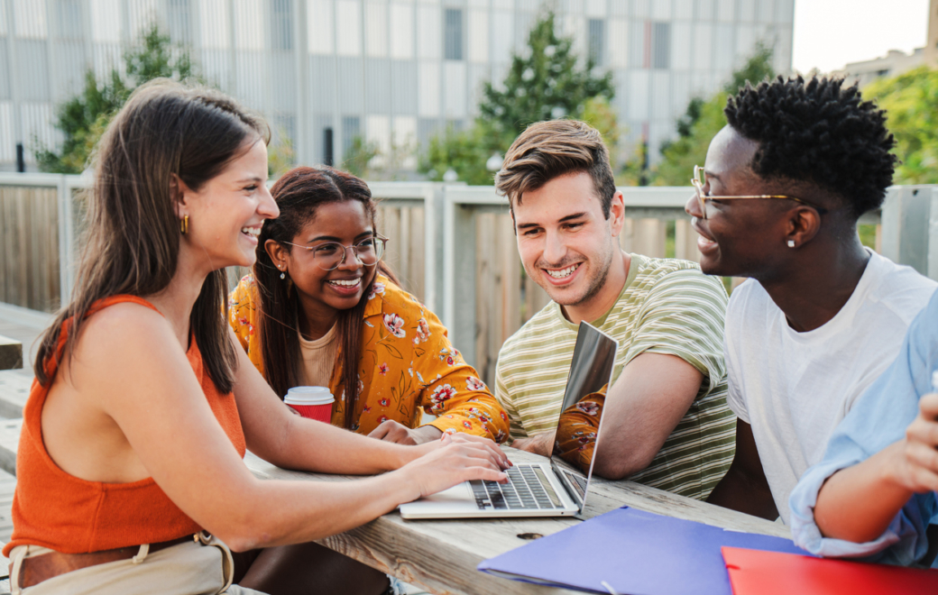 Yannick Neuder annonce la fin du numerus apertus