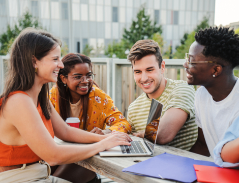 Yannick Neuder annonce la fin du numerus apertus