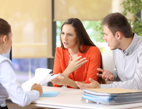 Chasse aux indus : la parole aux avocats