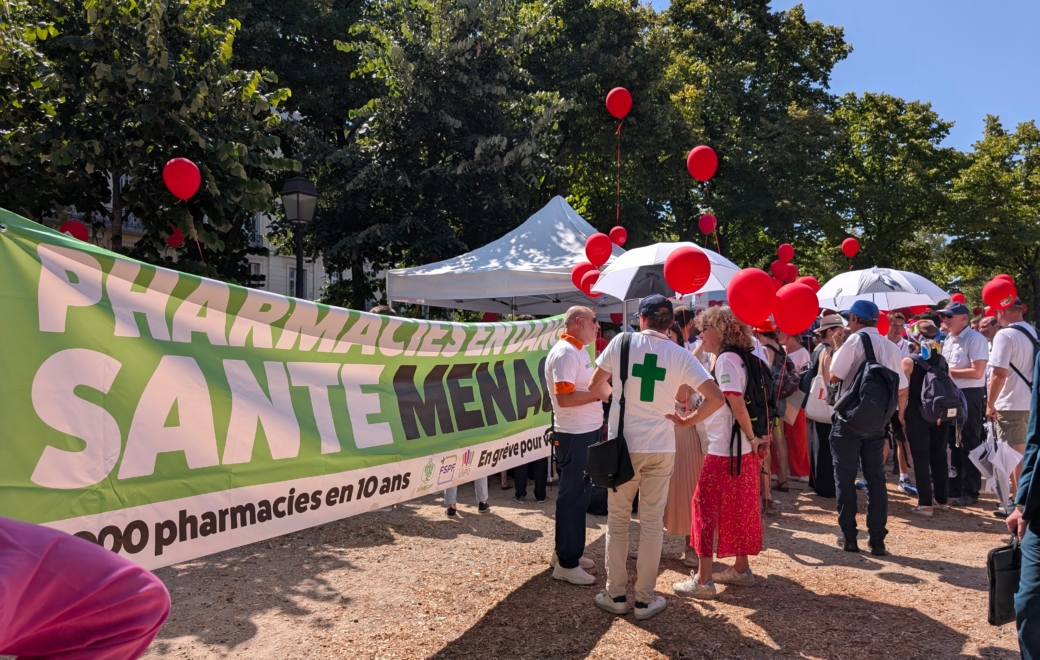 Au cœur du « village des trahis », la colère des pharmaciens