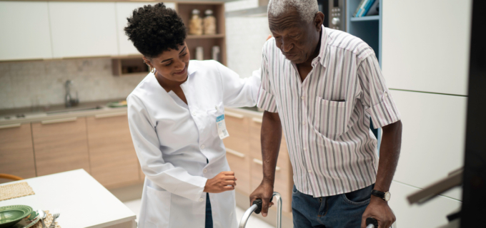 Totum Pharmaciens : Une charte pour structurer la visite à domicile