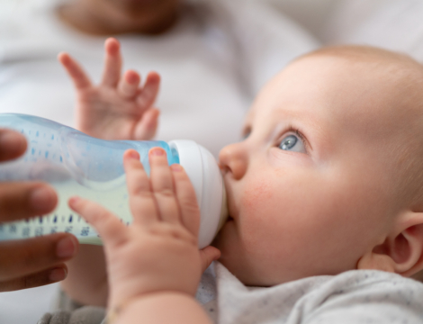 Du dioxyde de titane dans le lait humain, animal et infantile : une contamination généralisée