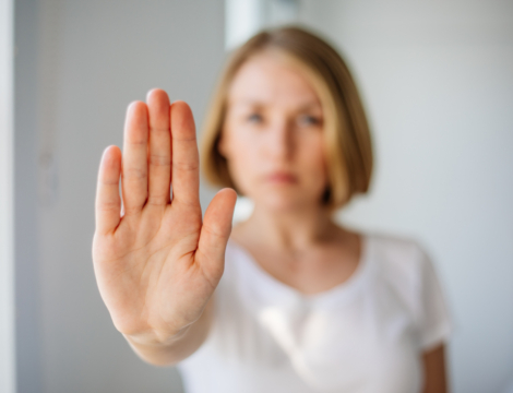 Violences contre les soignants : la nouvelle loi protège aussi les officinaux