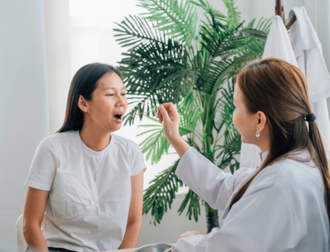 3/5 – Angine : les antibiotiques sans ordonnance 