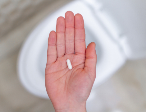 Quels sont les effets indésirables des laxatifs stimulants, notamment en cas de prise au long cours ?