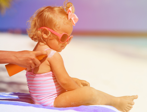 Summer baby : conseils estivaux pour guider les jeunes parents