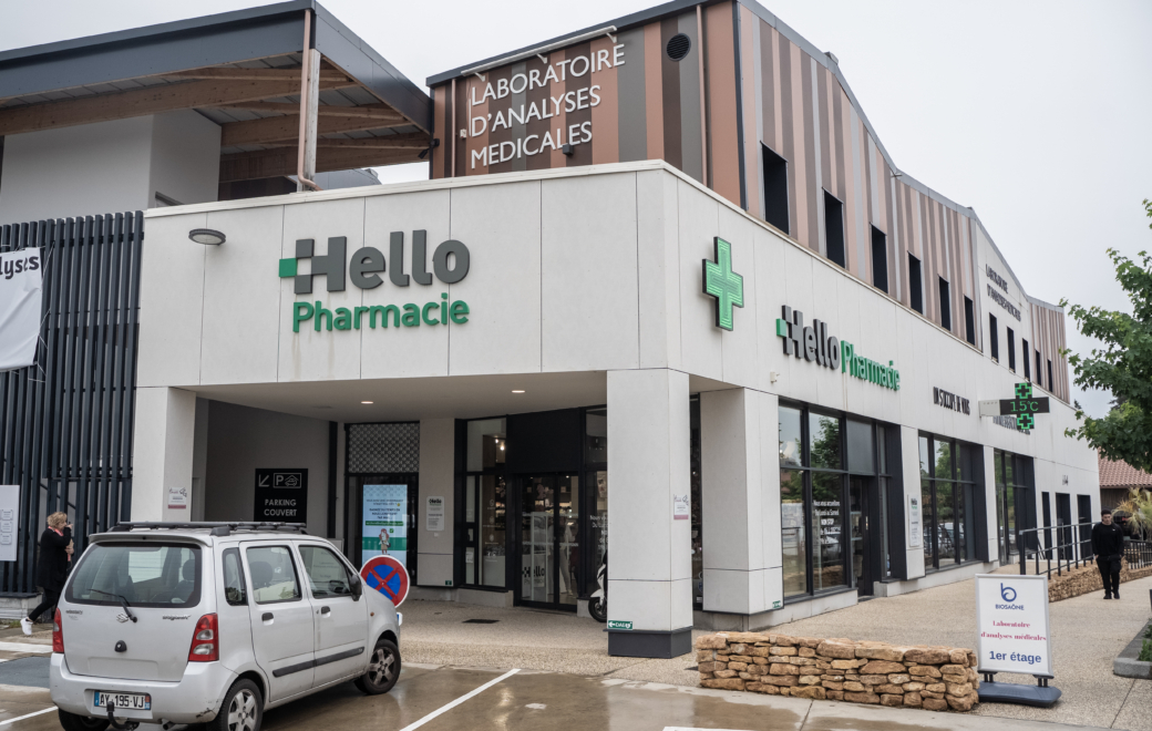 Reportage : près de Lyon, la pharmacie Verchere à « l’âme collective »