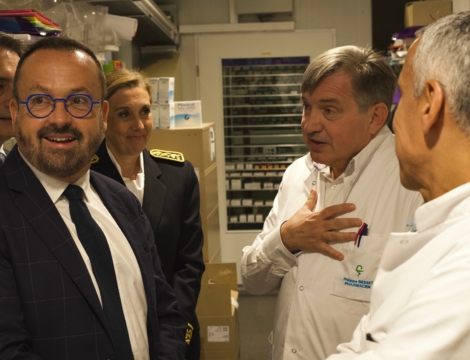 Halte aux passe-droits accordés aux laboratoires : dans son officine, Philippe Besset met le ministre de la Santé face aux réalités du comptoir