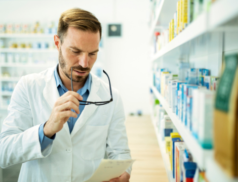 Prix des médicaments : il faut s’attendre à des baisses brutales en 2026