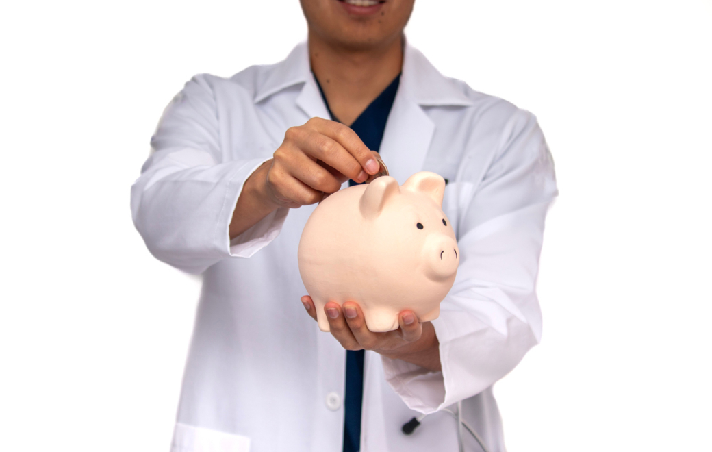 80 millions pour l’État, 300 millions pour les pharmaciens : quel est le vrai impact de la baisse des remises pour les officines ?