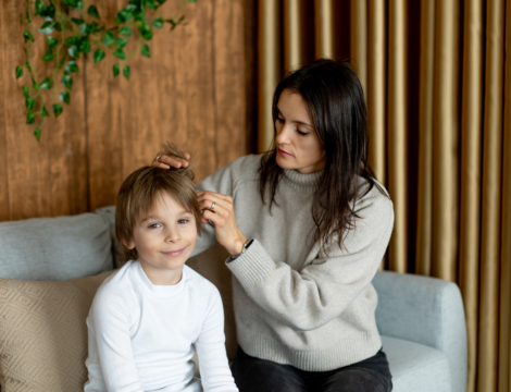 Comment éviter que mon enfant attrape des poux ?