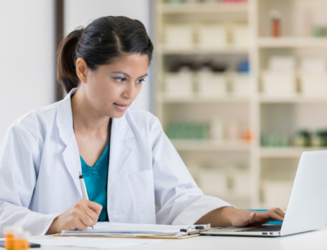 Une campagne pour rendre les métiers de la pharmacie plus attractifs