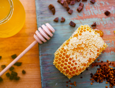 Miel, propolis, gelée royale : les produits de la ruche dopent les ventes en pharmacie