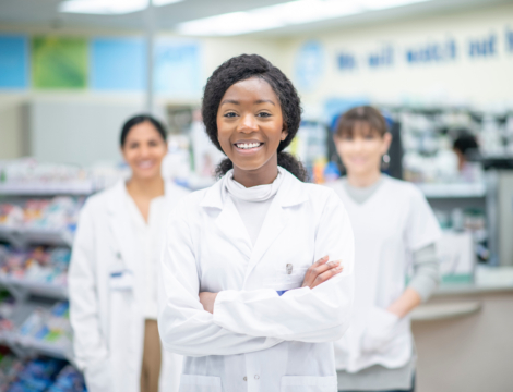 Faut-il réformer l’accès aux études de pharmacie pour augmenter les effectifs de pharmaciens ?