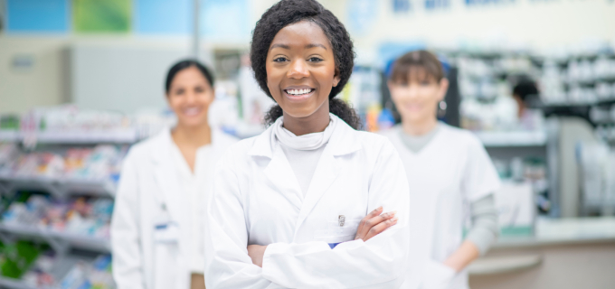 Faut-il réformer l’accès aux études de pharmacie pour augmenter les effectifs de pharmaciens ?