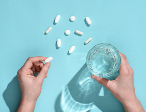 Peut-on ouvrir ou dissoudre les gélules et les comprimés gastrorésistants d’oméprazole et d’ésoméprazole ?