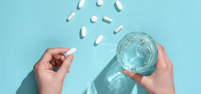 Peut-on ouvrir ou dissoudre les gélules et les comprimés gastrorésistants d’oméprazole et d’ésoméprazole ?