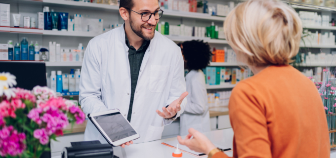 Comptoir officinal : optimiser l’espace sans sacrifier la relation patient