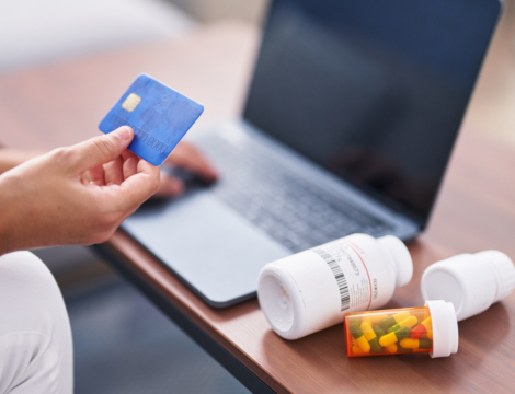 Vendre et acheter des médicaments n&rsquo;importe où : ces risques auxquels on ne pense pas