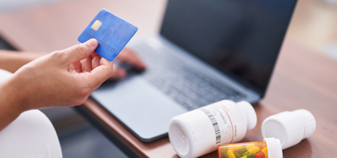 Vendre et acheter des médicaments n&rsquo;importe où : ces risques auxquels on ne pense pas